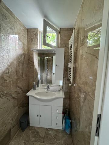 Apartamento Cozy Flat Near Tivoli Park With Free Parking Liubliana Exterior foto